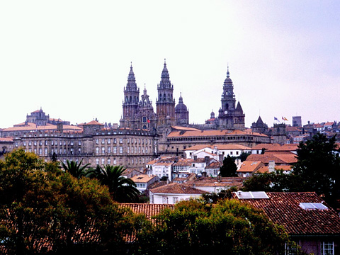 丘の上に建つSantiago de Compostelaの大聖堂