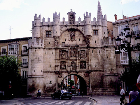 Burgosのサンタ・マリアの城門